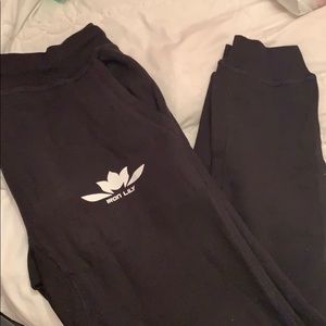 Iron Lily sweat pants